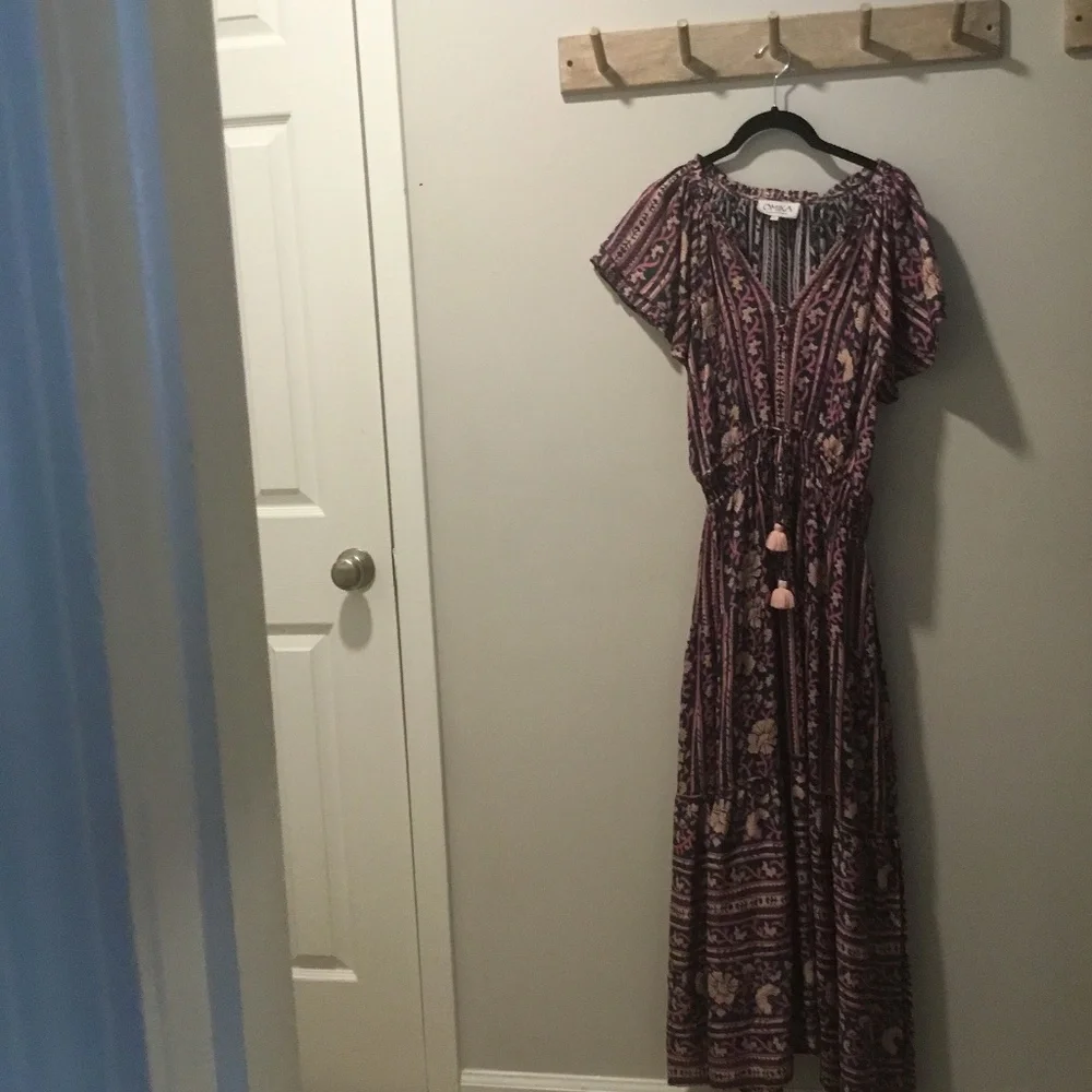 OMIKA DRESS - Picture 1 of 3